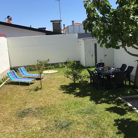 Arvore Cozy Com Jardim Luaran gambar